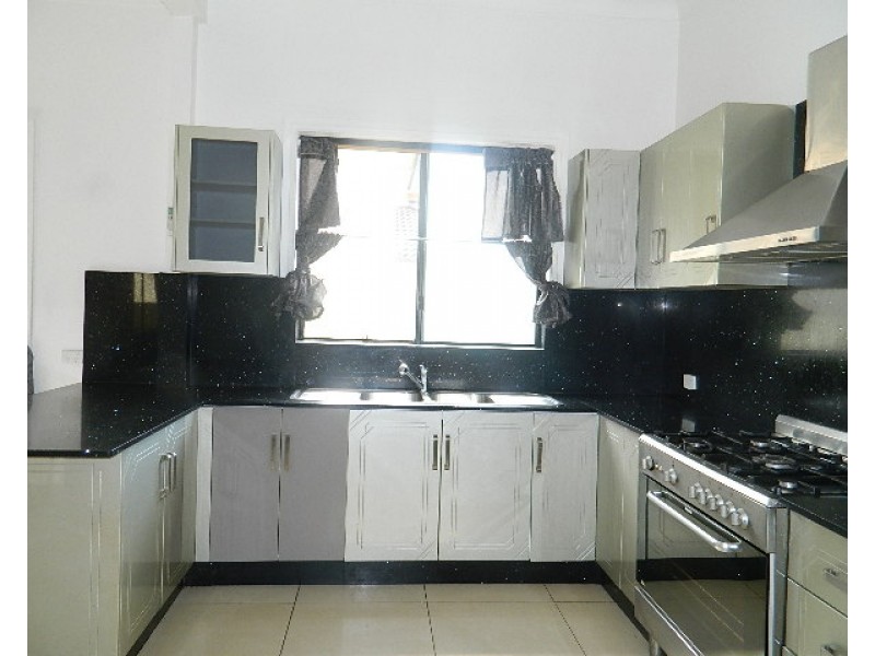 Fairfield East NSW 2165