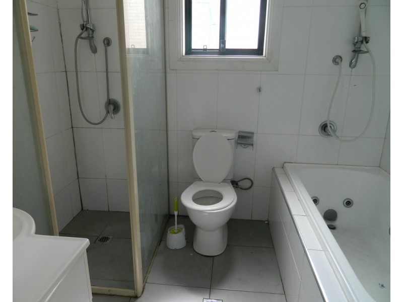 Fairfield East NSW 2165