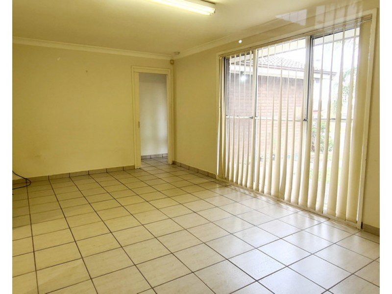 9 AYRSHIRE STREET, Bossley Park NSW 2176