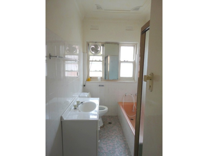 Fairfield East NSW 2165