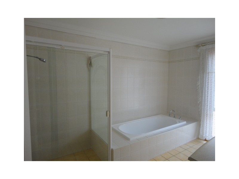 West Hoxton NSW 2171