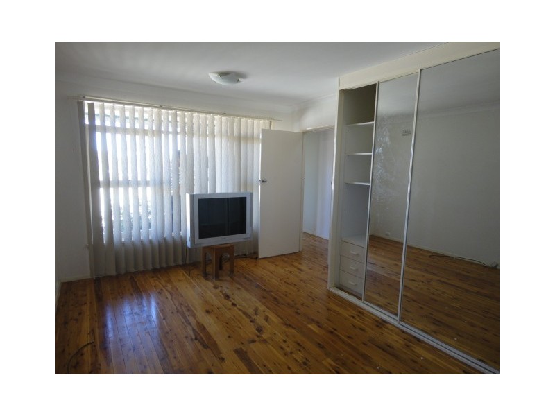 Fairfield West NSW 2165
