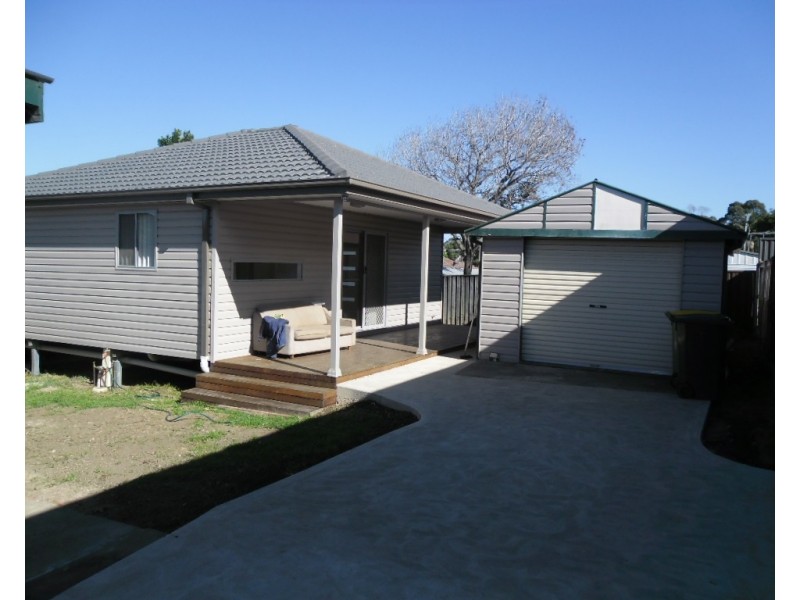 39A NEERINI AVENUE, Smithfield NSW 2164
