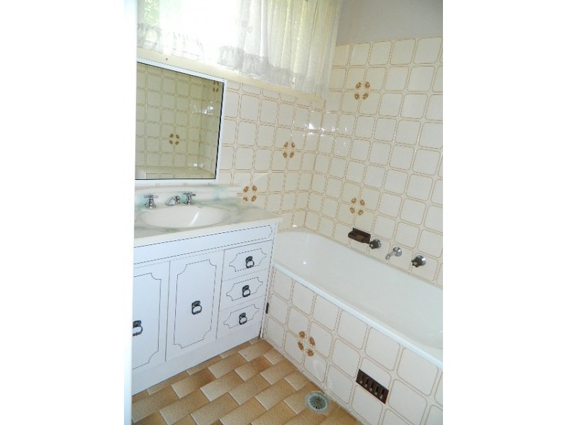 Fairfield West NSW 2165