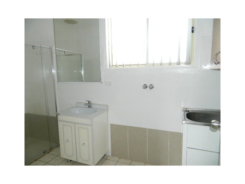 Fairfield West NSW 2165