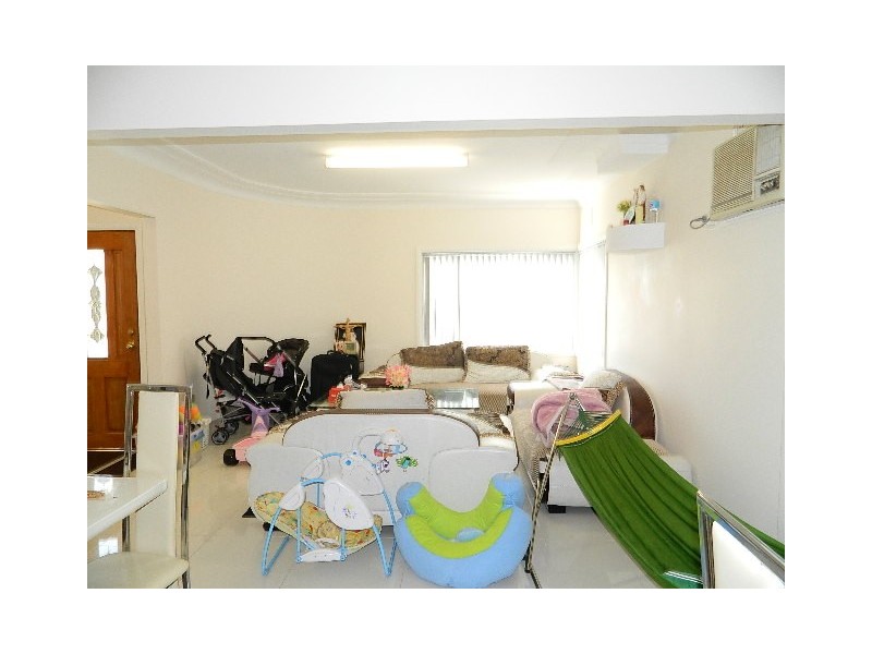 Canley Heights NSW 2166