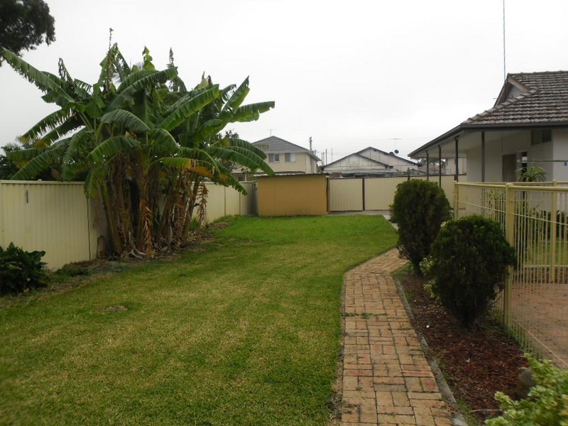 Fairfield East NSW 2165