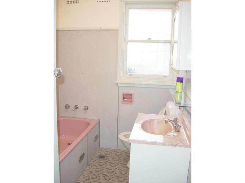 Fairfield West NSW 2165