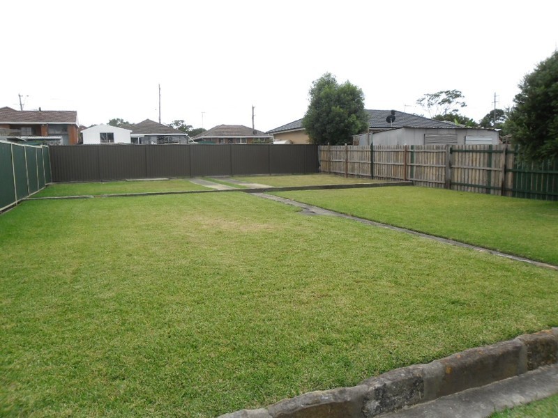 Fairfield West NSW 2165