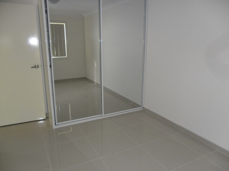 Edensor Park NSW 2176