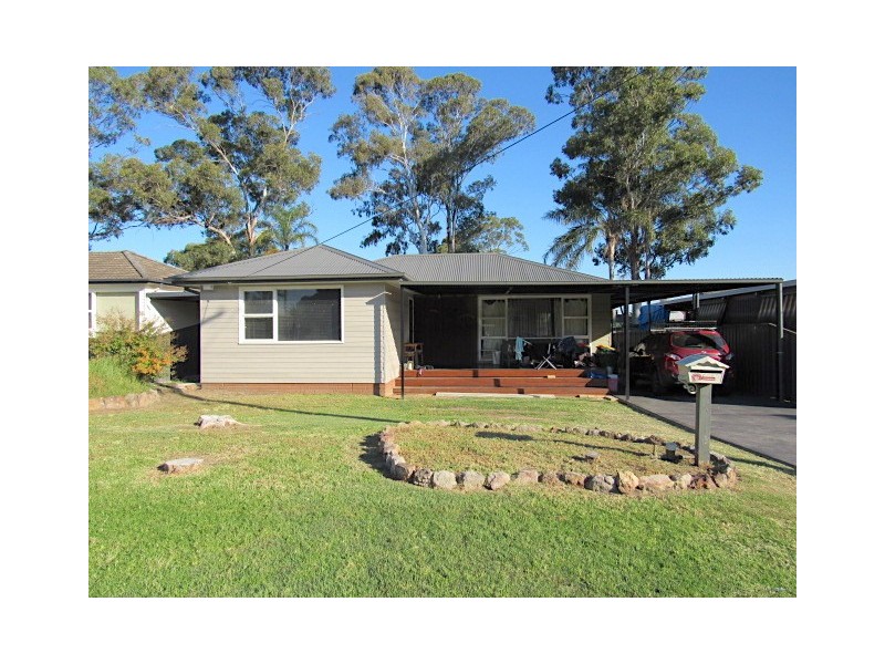 8 Lynesta Avenue, Fairfield West NSW 2165