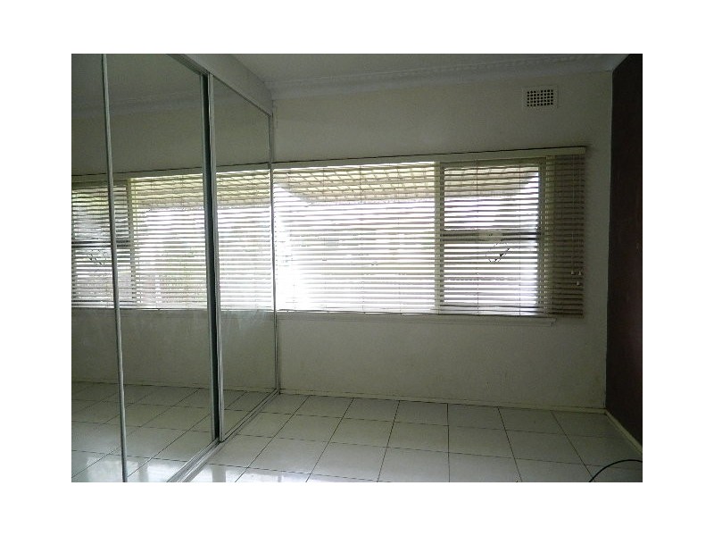 Fairfield West NSW 2165