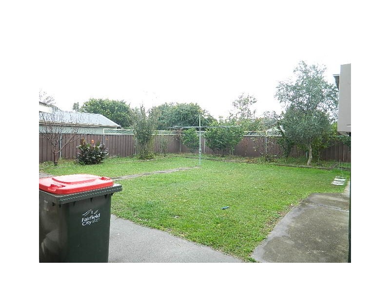 Fairfield West NSW 2165