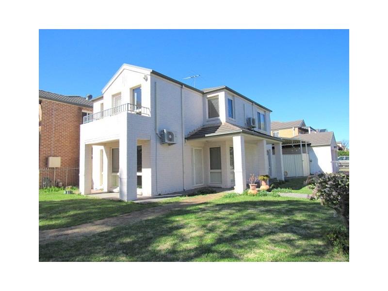 9 Jacaranda Court, Fairfield East NSW 2165