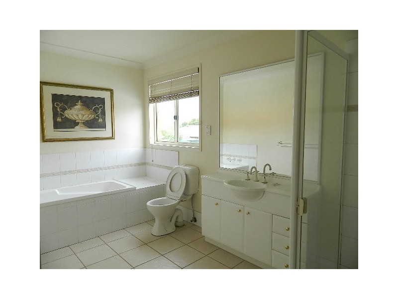 9 Jacaranda Court, Fairfield East NSW 2165