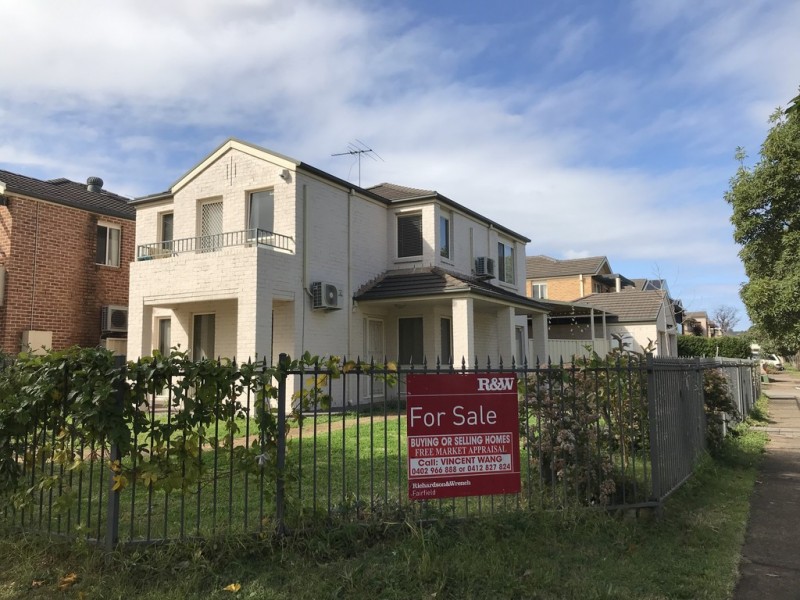 9 Jacaranda Court, Fairfield East NSW 2165