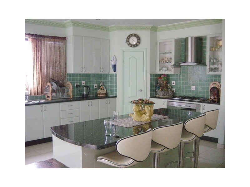 West Hoxton NSW 2171