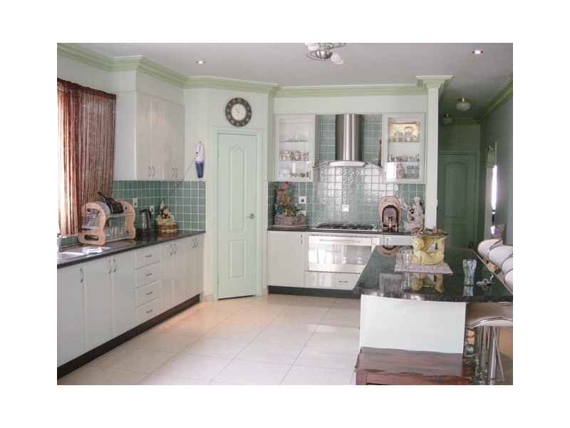 West Hoxton NSW 2171
