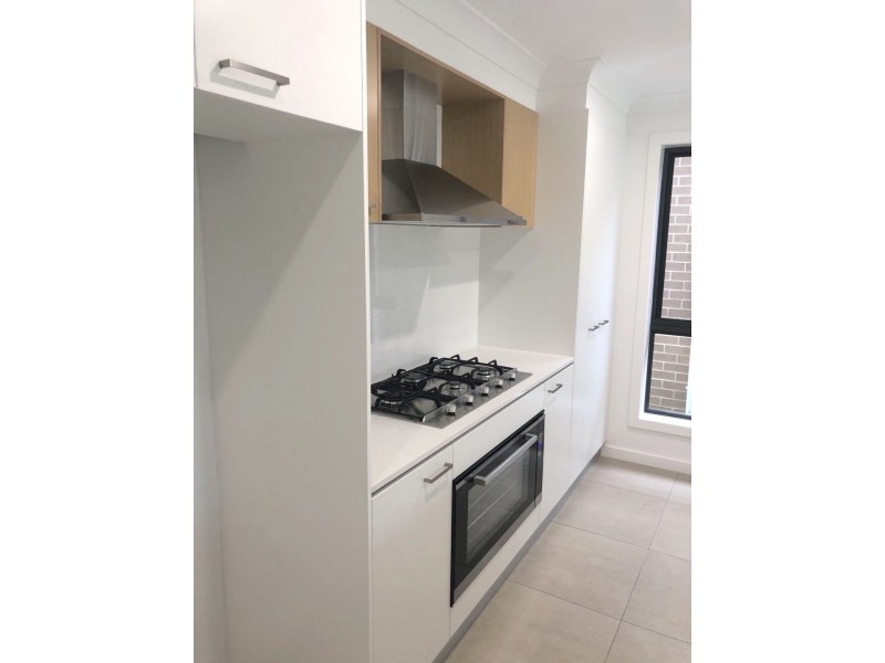 24 Kingsdale Avenue, Catherine Field NSW 2557