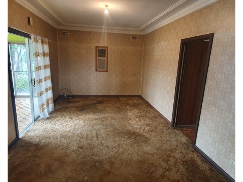 74 Rosina Street, Fairfield West NSW 2165