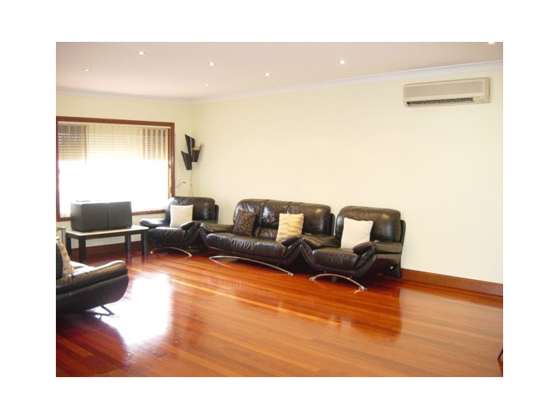 Bossley Park NSW 2176