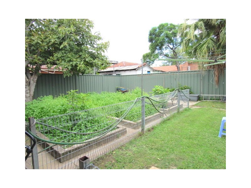 Fairfield East NSW 2165