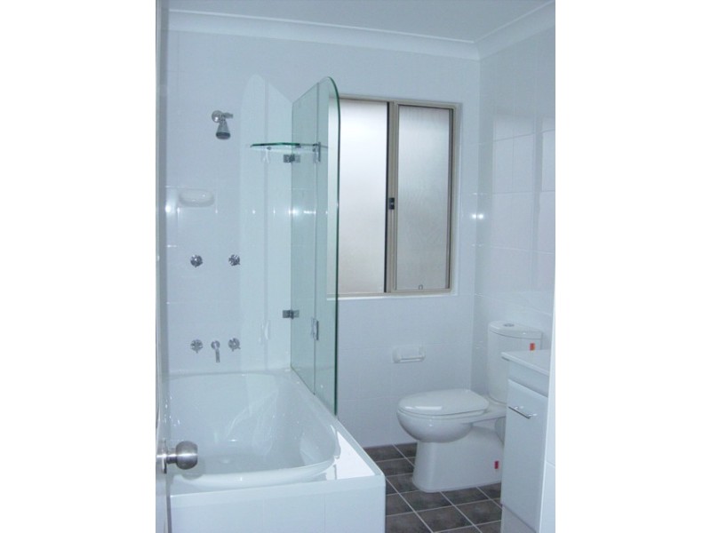 Fairfield NSW 2165