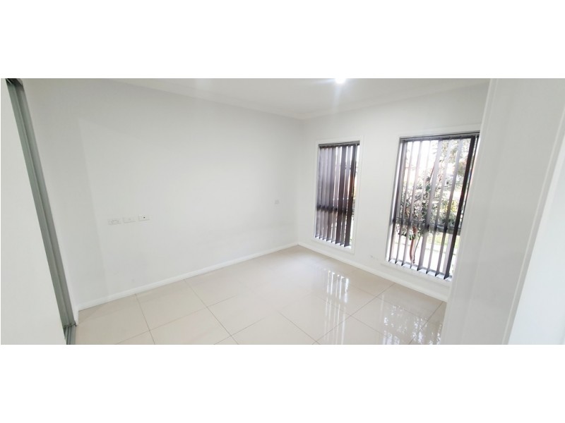 4/620 POLDING STREET, Bossley Park NSW 2176