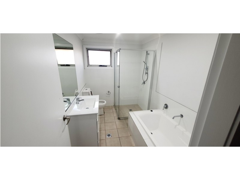 4/620 POLDING STREET, Bossley Park NSW 2176