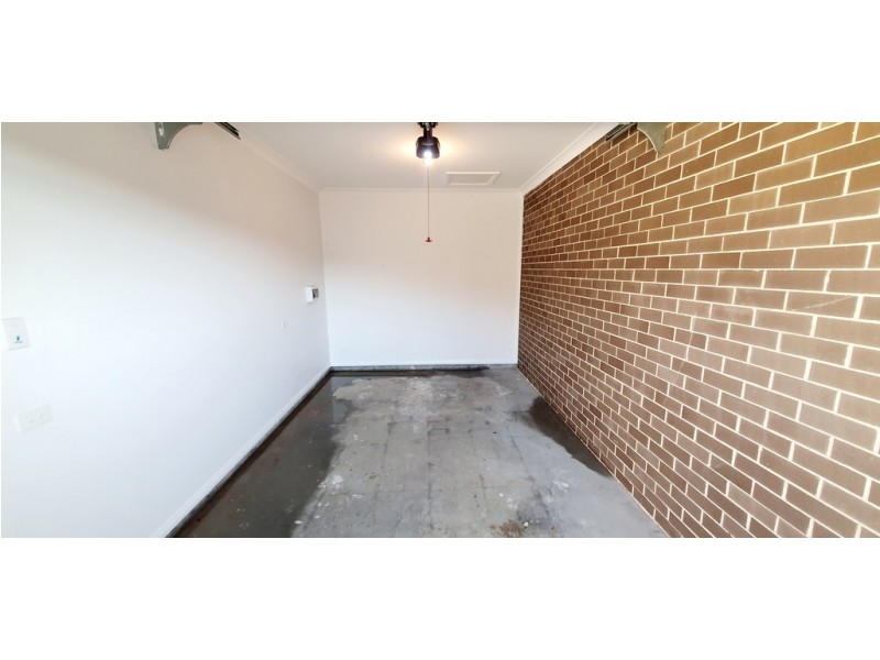 4/620 POLDING STREET, Bossley Park NSW 2176