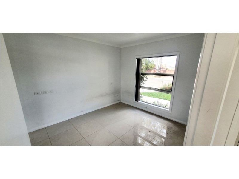 2/620 POLDING STREET, Bossley Park NSW 2176