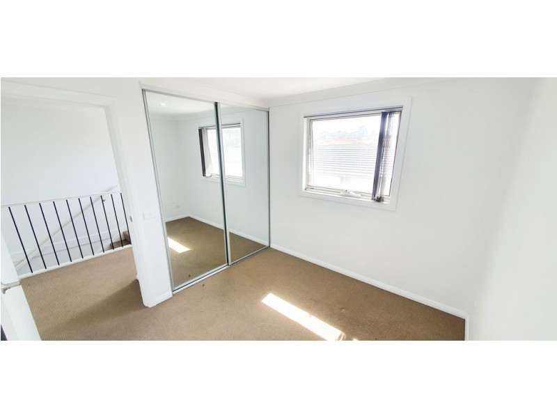 2/620 POLDING STREET, Bossley Park NSW 2176