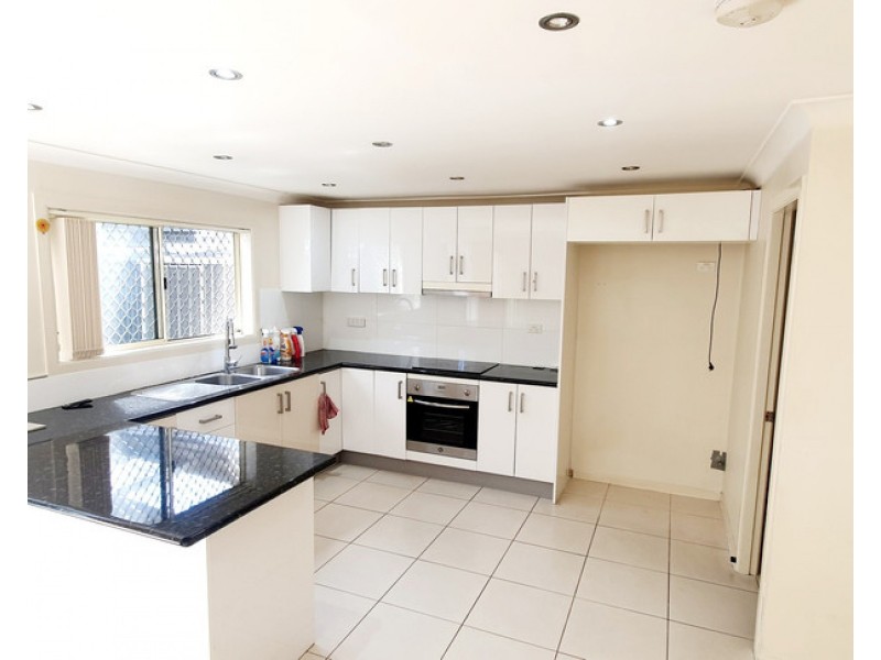 Fairfield West NSW 2165