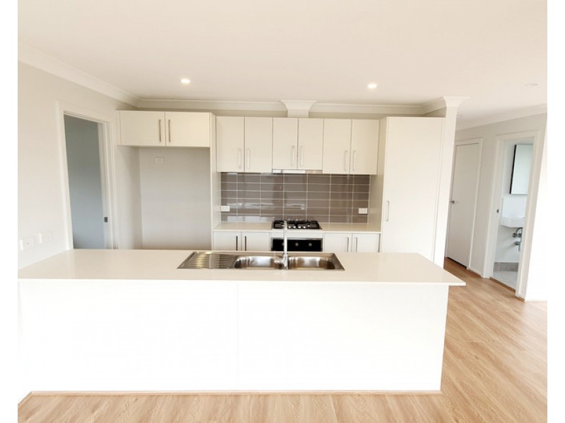 29 Antill Street, Thirlmere NSW 2572