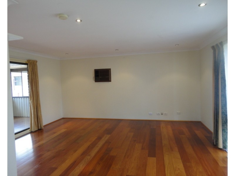 13 BERNADETTE PL, Fairfield NSW 2165