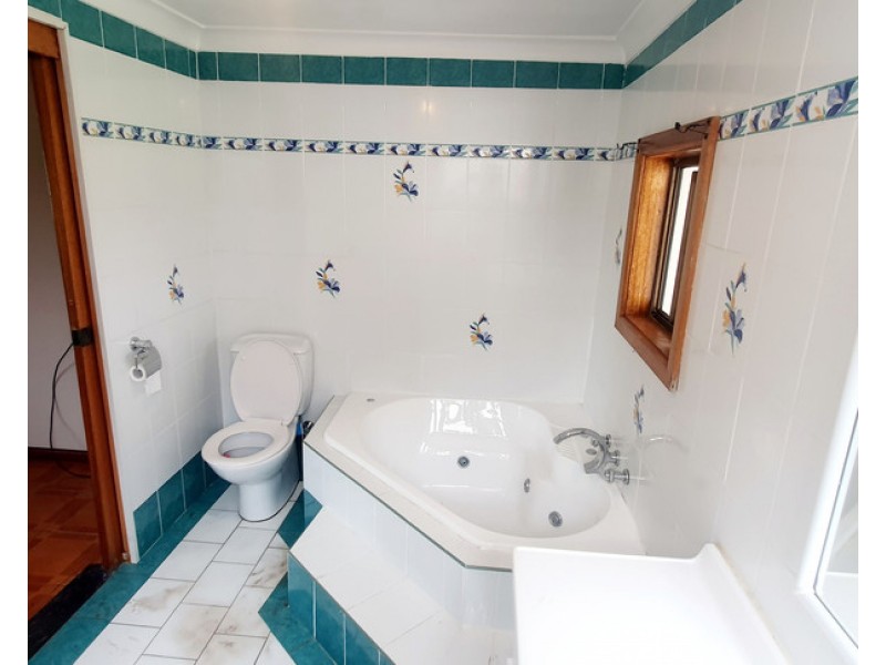 40 KARABAR STREET, Fairfield Heights NSW 2165