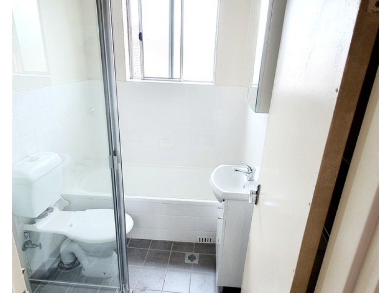 1/28 FLORA STREET, Roselands NSW 2196