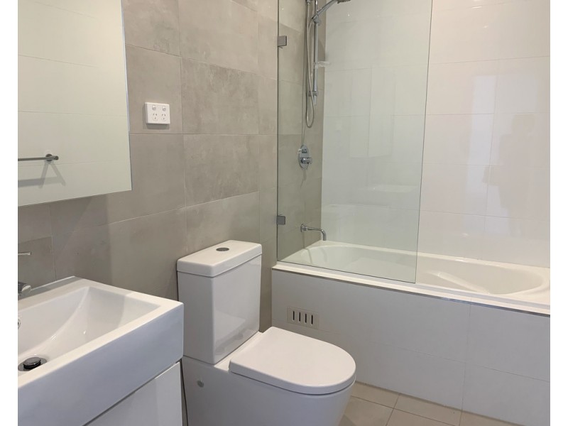 12/24 Hillcrest Avenue, Greenacre NSW 2190