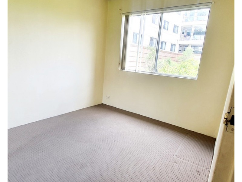 6/8 RUBY ST, Carramar NSW 2163