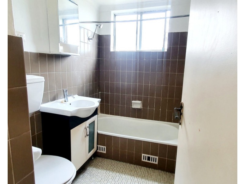 6/8 RUBY ST, Carramar NSW 2163