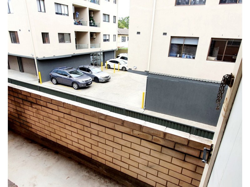 6/8 RUBY ST, Carramar NSW 2163