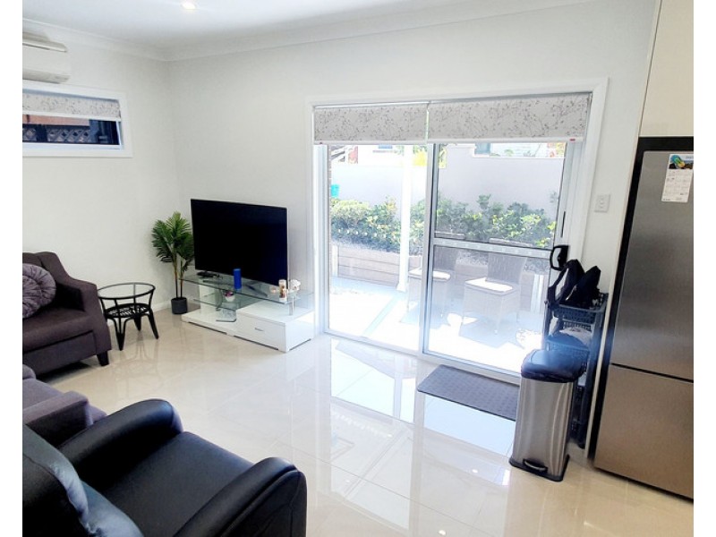 Edensor Park NSW 2176