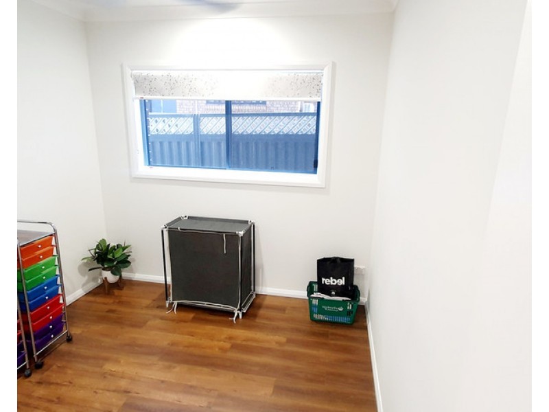 Edensor Park NSW 2176