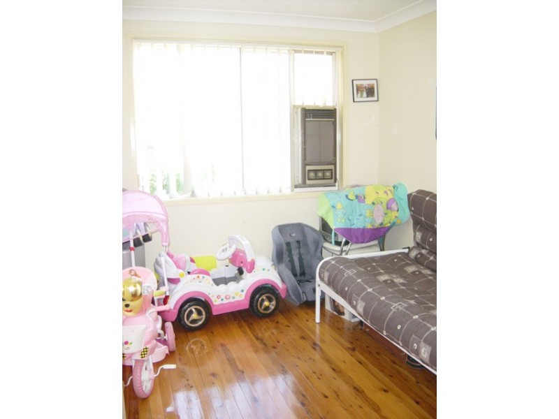 Greenfield Park NSW 2176