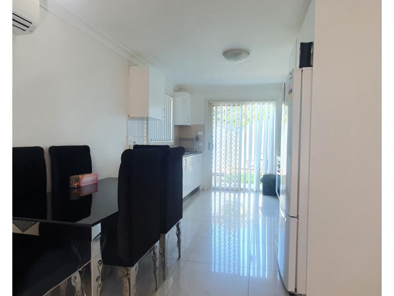 8A MALLACOOTA STREET, Wakeley NSW 2176