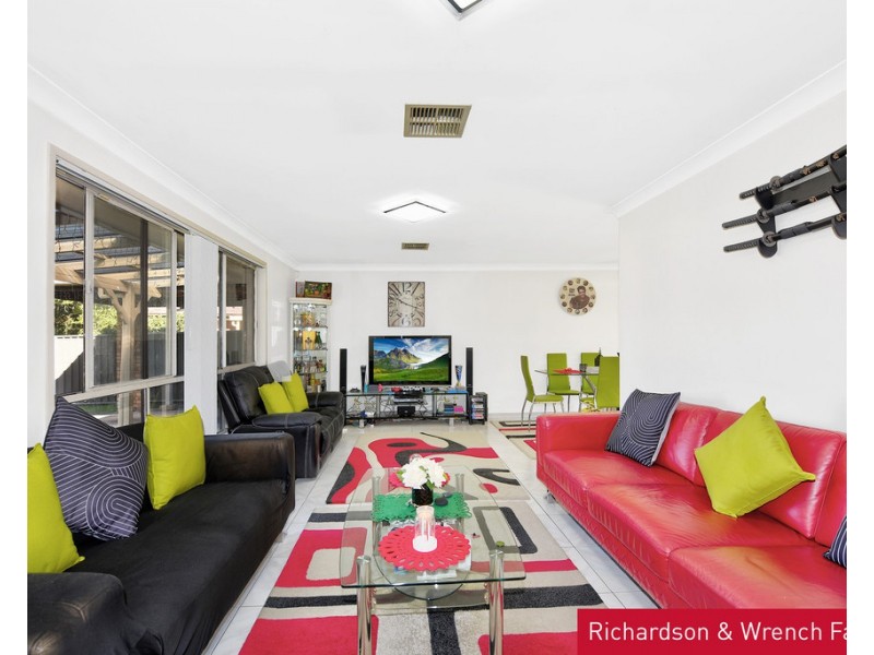 4 Esperance Crescent, Wakeley NSW 2176