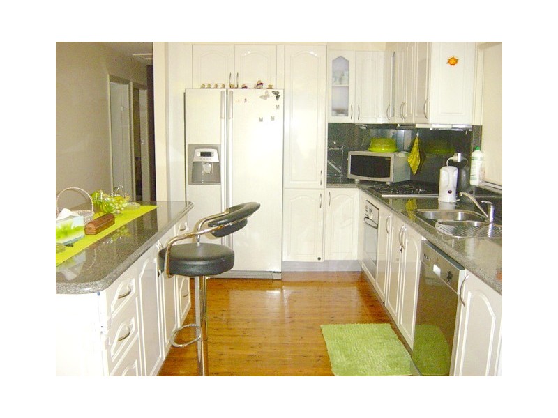 Fairfield West NSW 2165