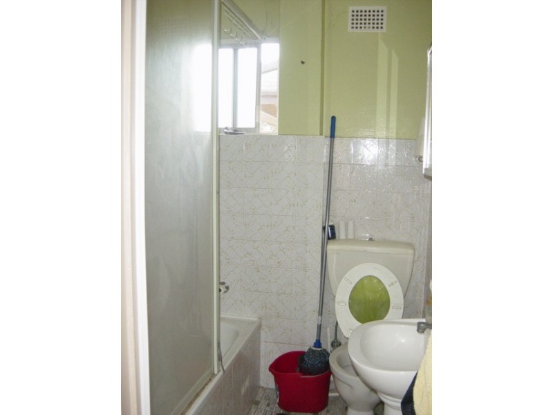 Fairfield East NSW 2165