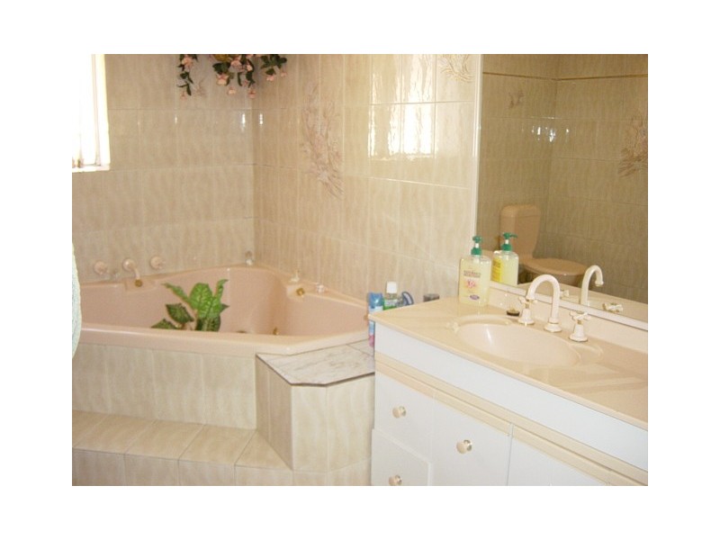 Greenfield Park NSW 2176