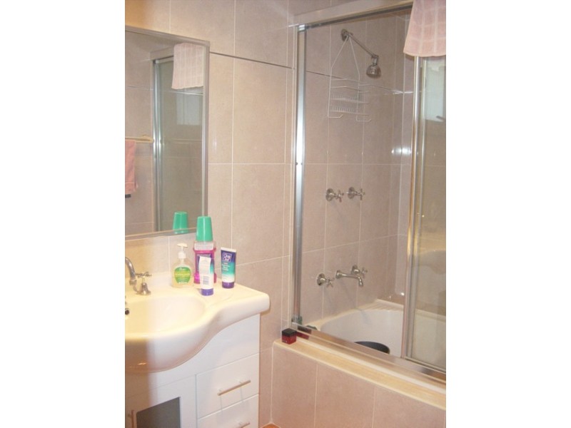 Fairfield West NSW 2165